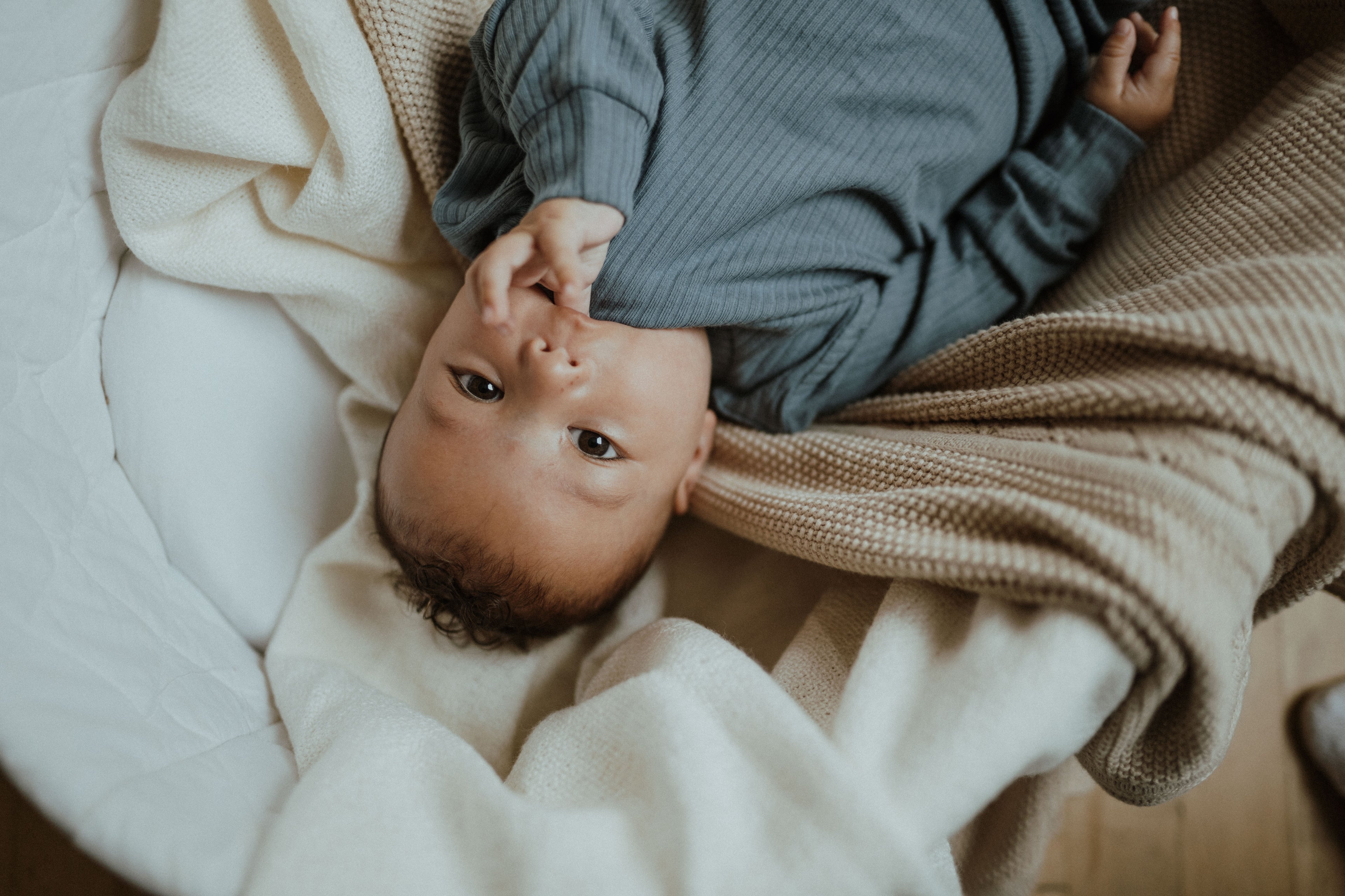 Organic Cotton Two-Piece Baby Outfit, Deep Blue | ba.be.O Canada