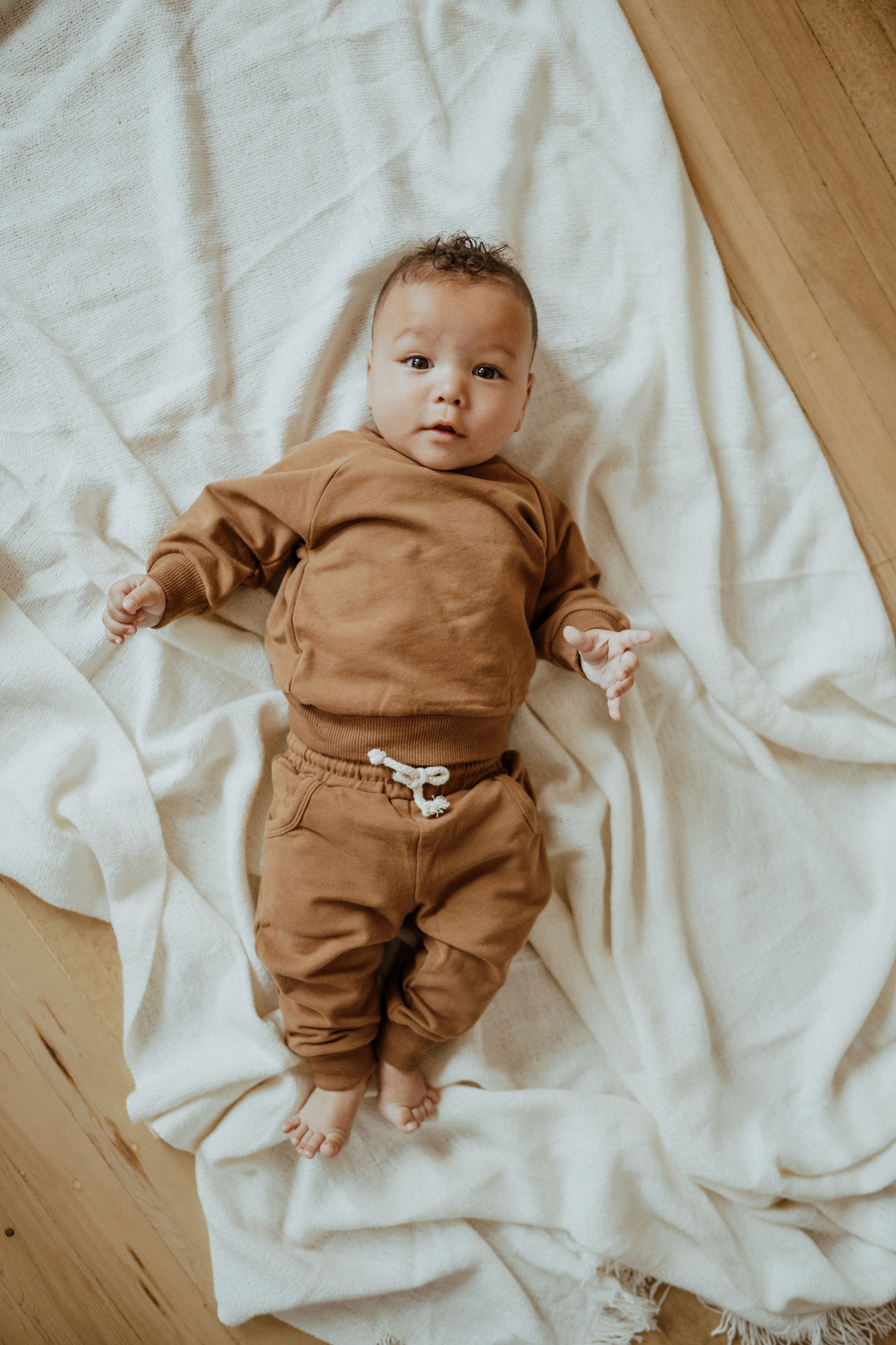 Gingerbread organic cotton baby sweatsuit Canada; Toddler sweatsuit Gingerbread organic cotton ba.be.O; Cozy Gingerbread sweatsuit for babies and toddlers Canada