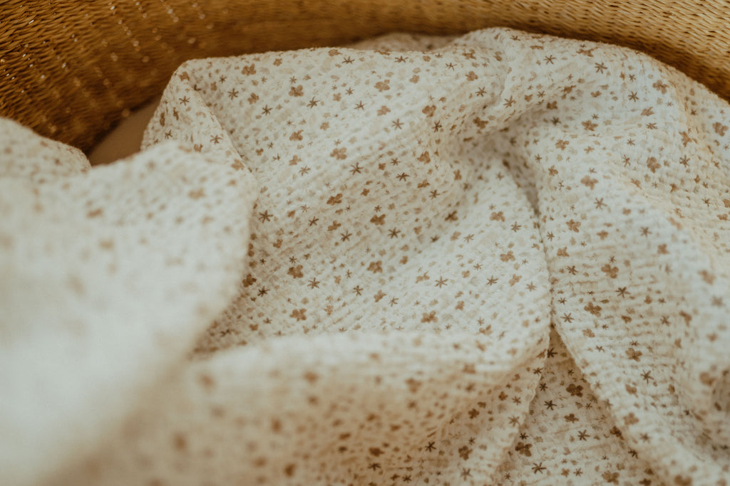 * Exclusive Print - Organic Cotton Muslin Swaddle – Floral | ba.be.O Canada