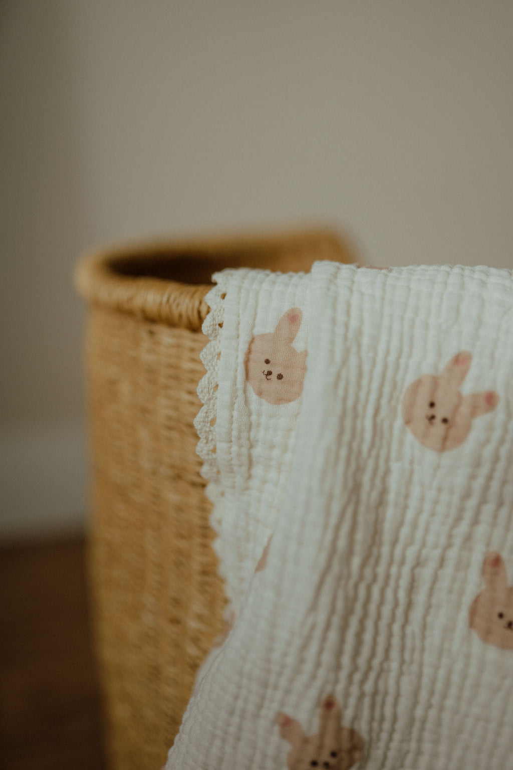 Organic Cotton Muslin Swaddle –  Pink Bunny| ba.be.O Canada