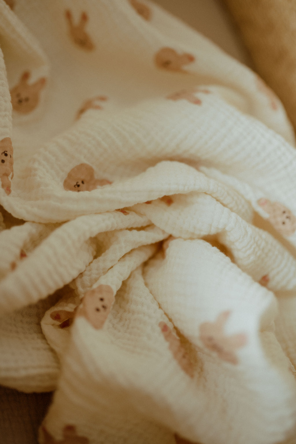 Organic Cotton Muslin Swaddle –  Pink Bunny| ba.be.O Canada
