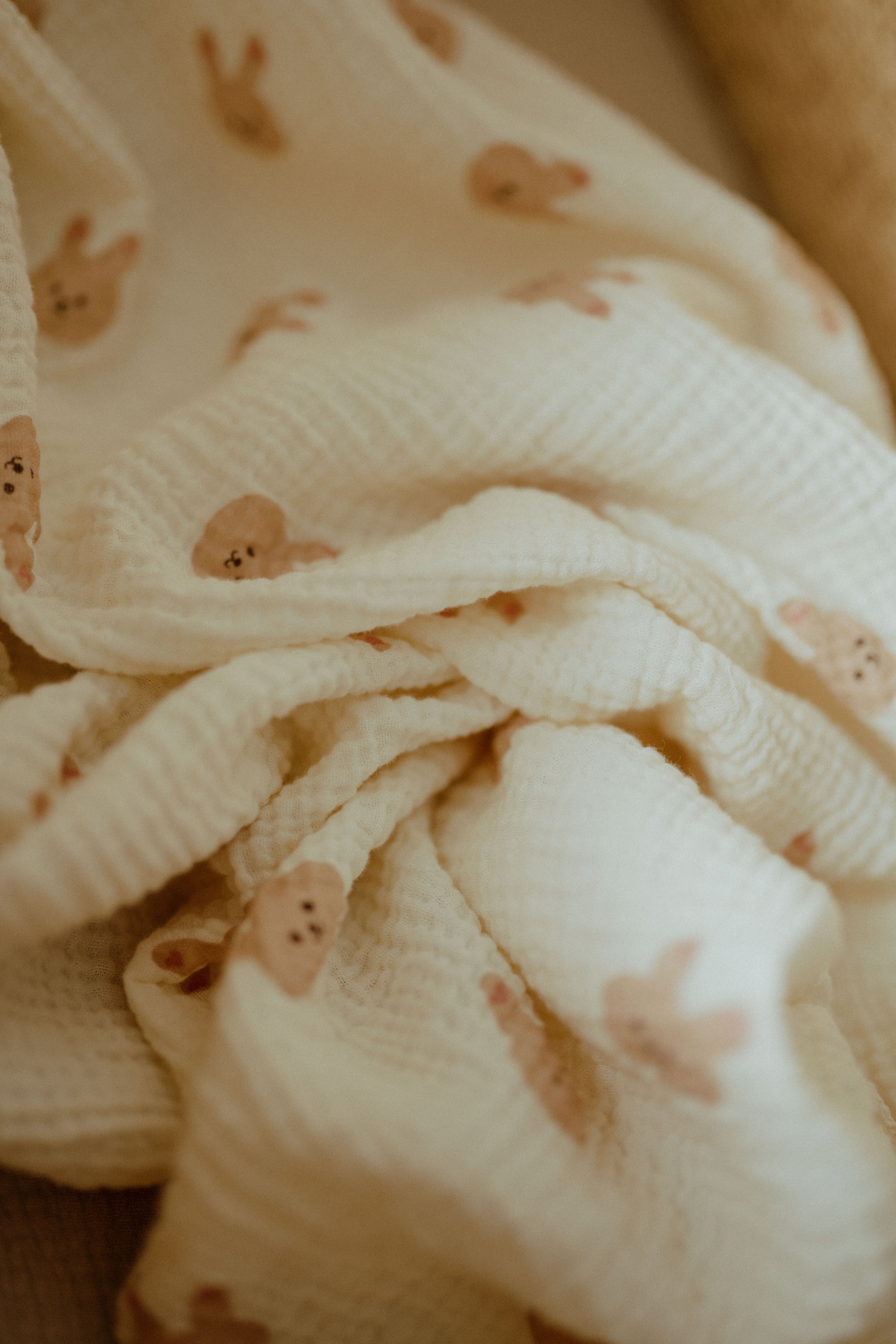 Organic Cotton Muslin Swaddle –  Pink Bunny| ba.be.O Canada