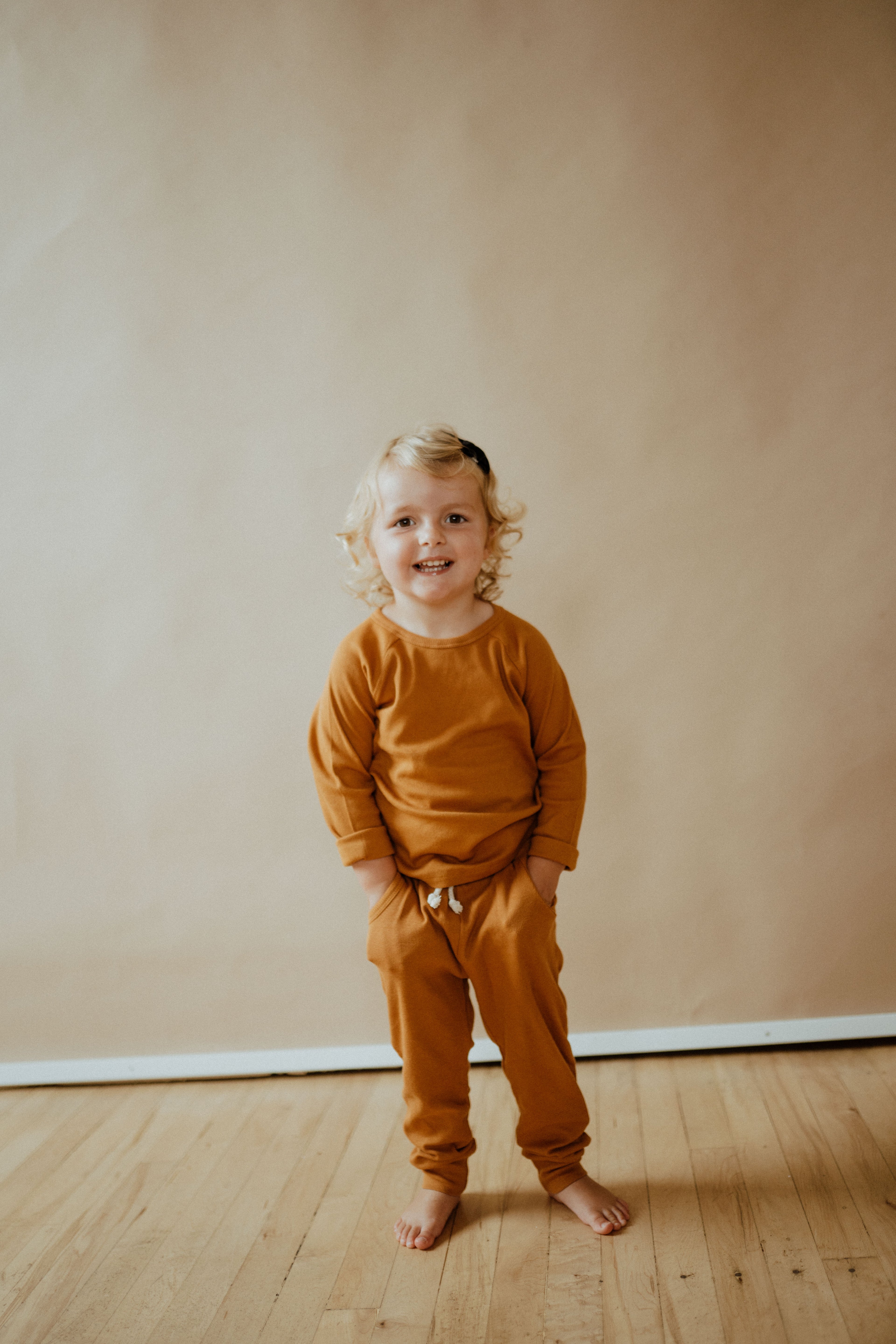 Copper ribbed jogger baby set organic cotton; Copper toddler jogger outfit ba.be.O; Copper ribbed jogger clothing set Canada