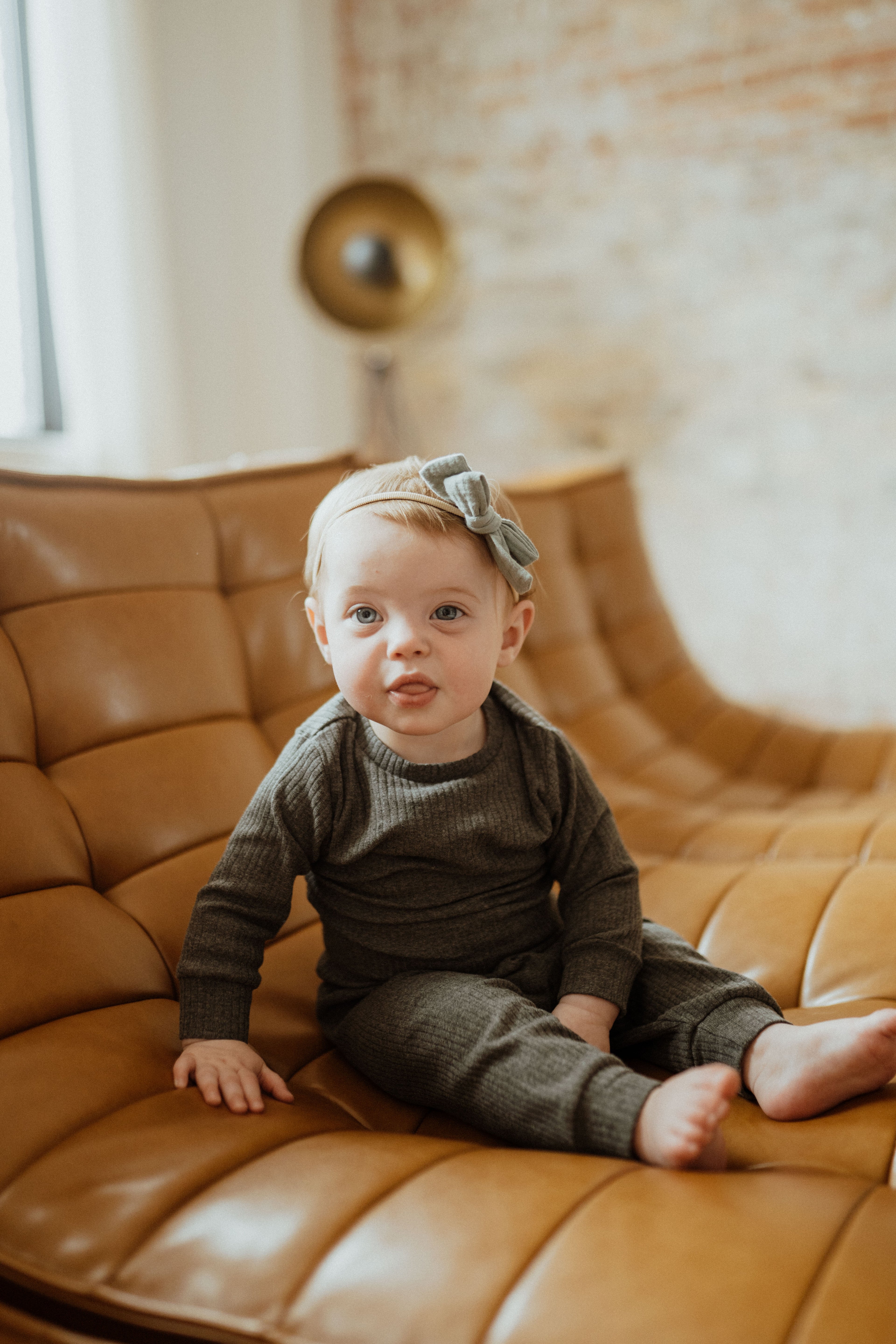 Charcoal organic cotton baby two-piece outfit Canada; Baby matching set Charcoal organic cotton ba.be.O; Charcoal infant two-piece clothing set organic cotton Canada