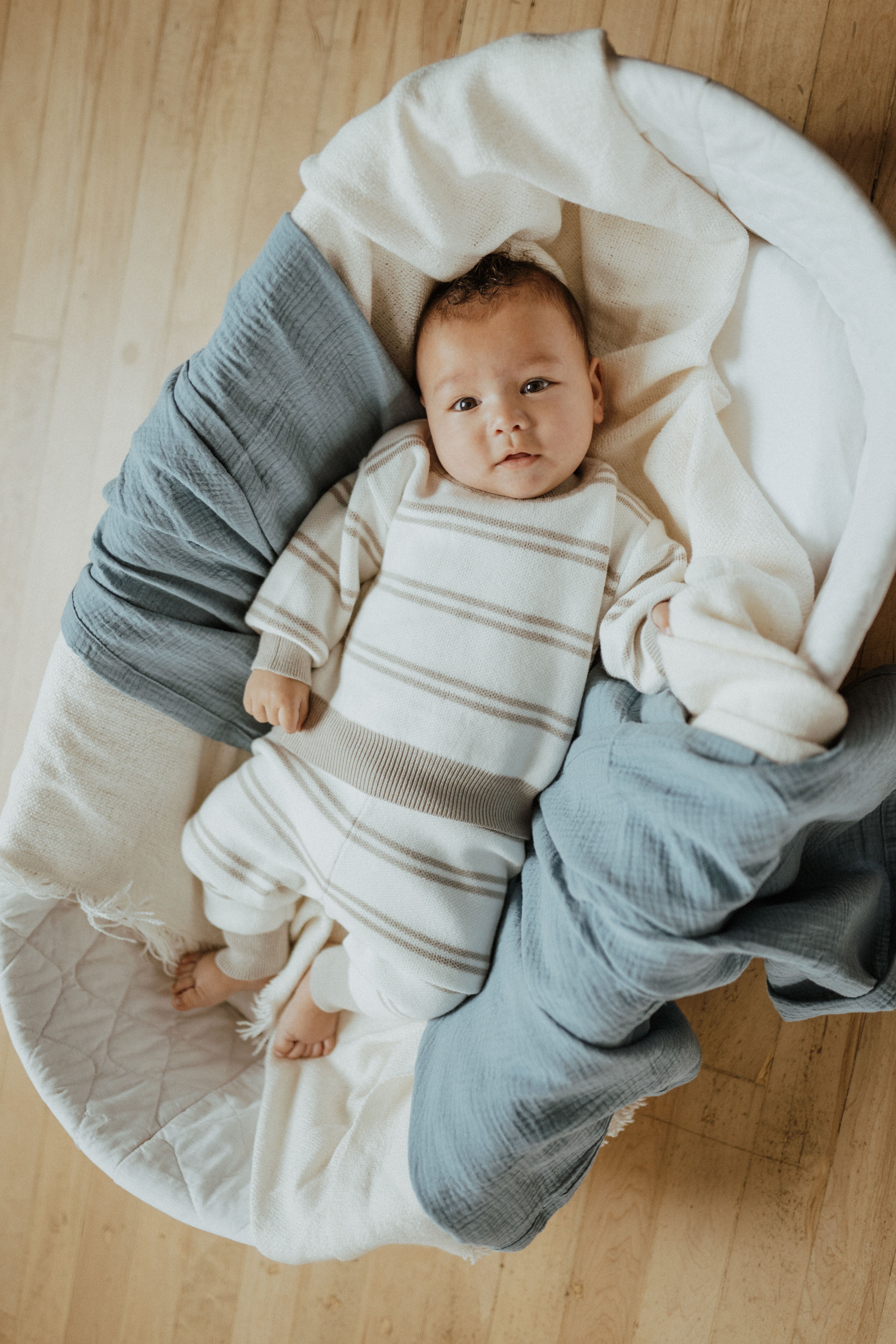 Organic Cotton Muslin Swaddle – Blue Sky | ba.be.O Canada